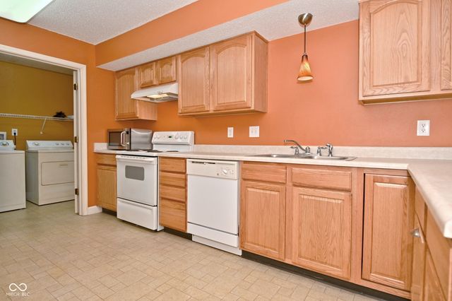 6033 Carriage Corner, Indianapolis, IN 46237