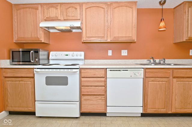6033 Carriage Corner, Indianapolis, IN 46237