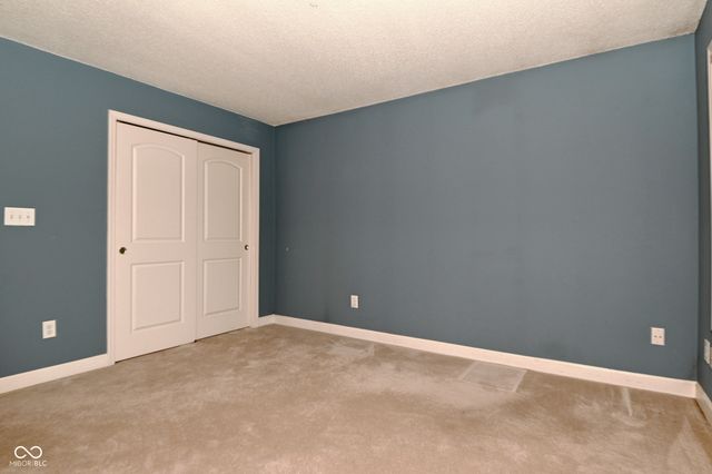 6033 Carriage Corner, Indianapolis, IN 46237