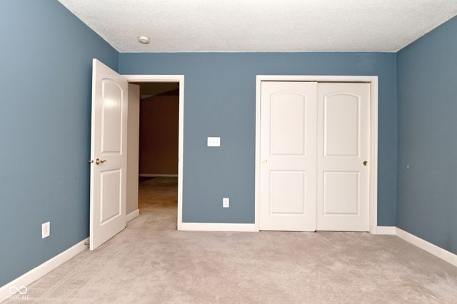 6033 Carriage Corner, Indianapolis, IN 46237