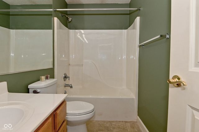 6033 Carriage Corner, Indianapolis, IN 46237