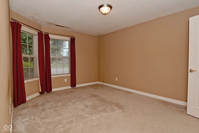 6033 Carriage Corner, Indianapolis, IN 46237