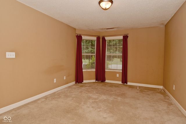 6033 Carriage Corner, Indianapolis, IN 46237
