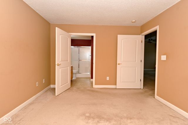 6033 Carriage Corner, Indianapolis, IN 46237
