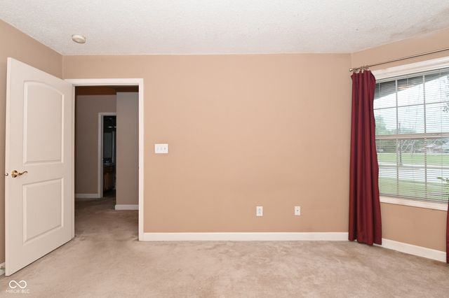 6033 Carriage Corner, Indianapolis, IN 46237