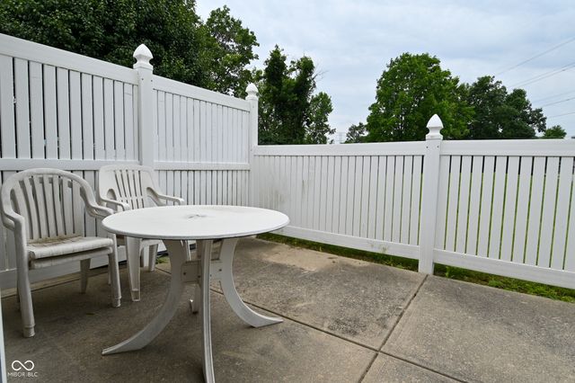 6033 Carriage Corner, Indianapolis, IN 46237