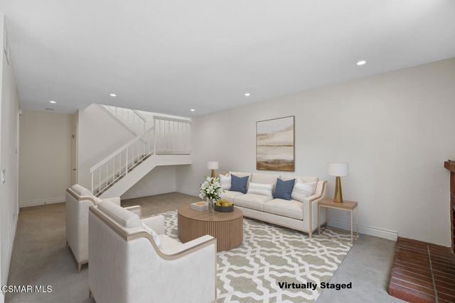 1760 E Avenida De Las Flores, Thousand Oaks, CA 91362