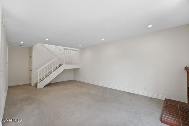 1760 E Avenida De Las Flores, Thousand Oaks, CA 91362