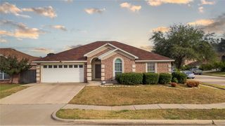 1525 Sanibel Lane, Arlington, TX 76018