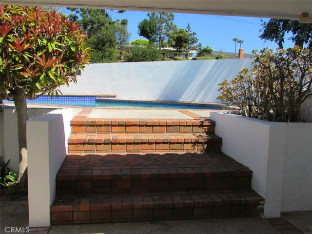1456 Via Coronel, Palos Verdes Estates, CA 90274