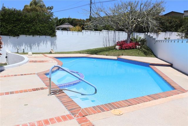 1456 Via Coronel, Palos Verdes Estates, CA 90274