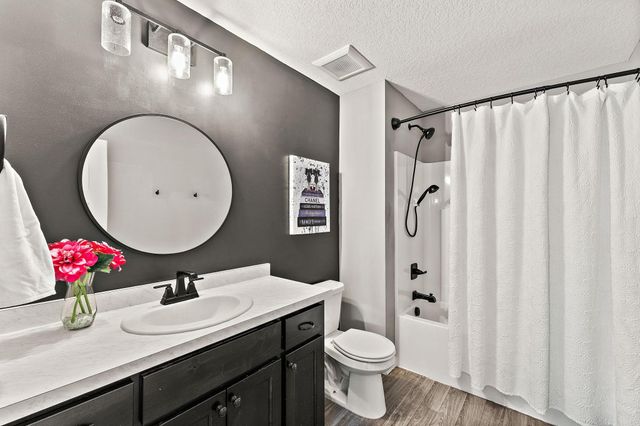 20044 Killdeer Street NW, Oak Grove, MN 55011
