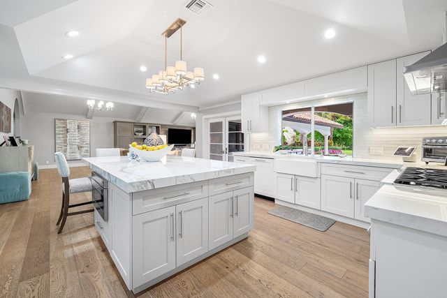 5575 Whirlaway Road, Palm Beach Gardens, FL 33418