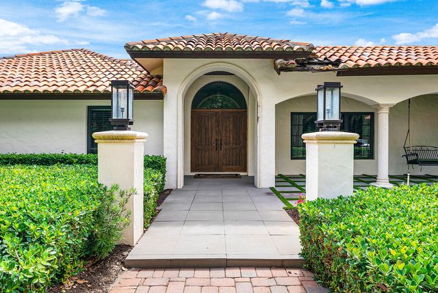 5575 Whirlaway Road, Palm Beach Gardens, FL 33418