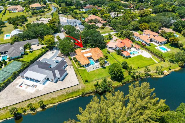 5575 Whirlaway Road, Palm Beach Gardens, FL 33418