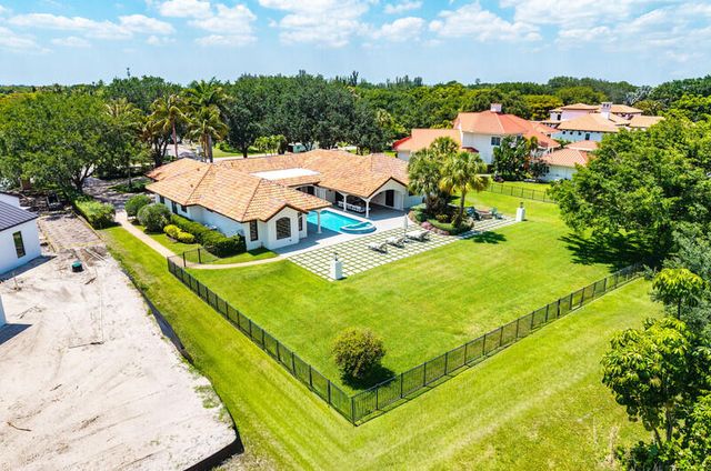 5575 Whirlaway Road, Palm Beach Gardens, FL 33418