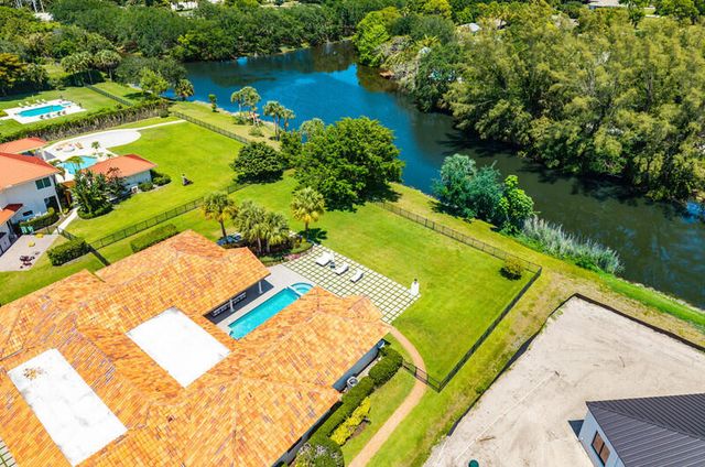 5575 Whirlaway Road, Palm Beach Gardens, FL 33418