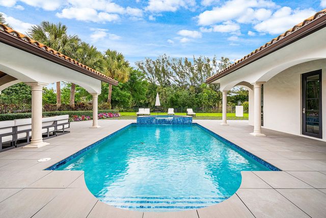 5575 Whirlaway Road, Palm Beach Gardens, FL 33418