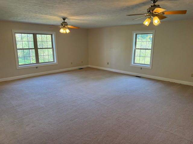 206 Rookwood Court, Richmond, KY 40475