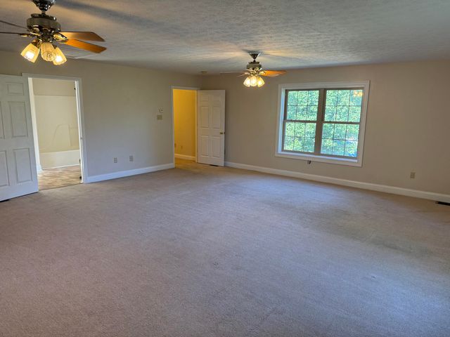 206 Rookwood Court, Richmond, KY 40475