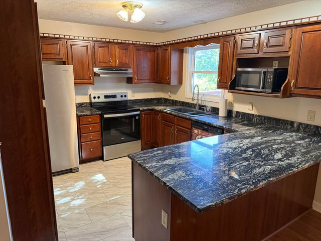 206 Rookwood Court, Richmond, KY 40475