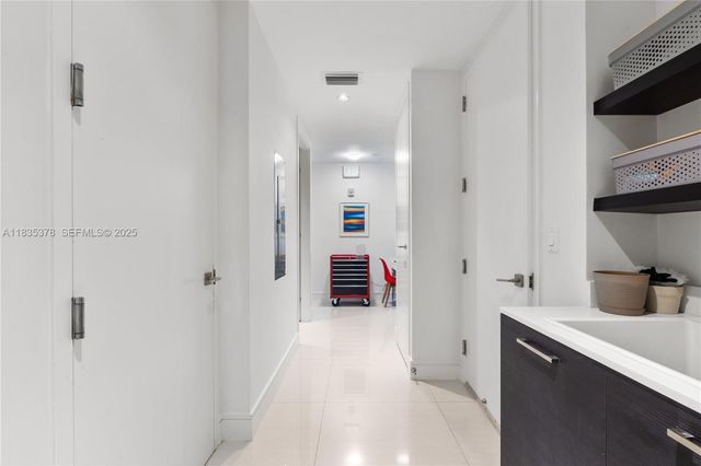 3250 NE 188th Street LPH02, Aventura, FL 33180