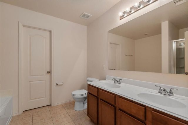 8723 Summerset Meadow Court, Houston, TX 77075