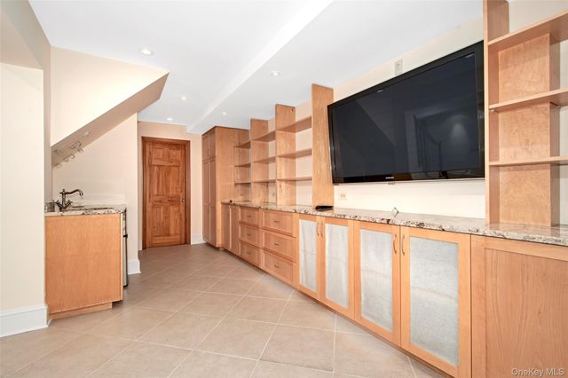 17 Haven Avenue, Rye, NY 10580
