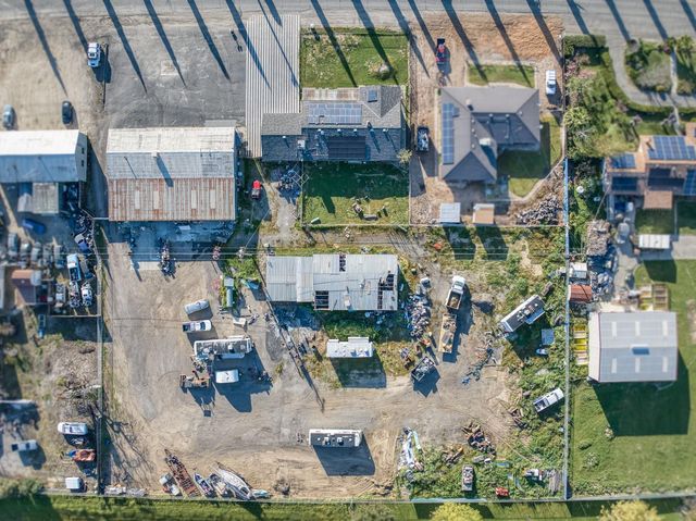 560 10th Avenue, Kingsburg, CA 93631