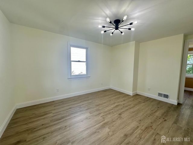 63 Murray Avenue, Piscataway, NJ 08854