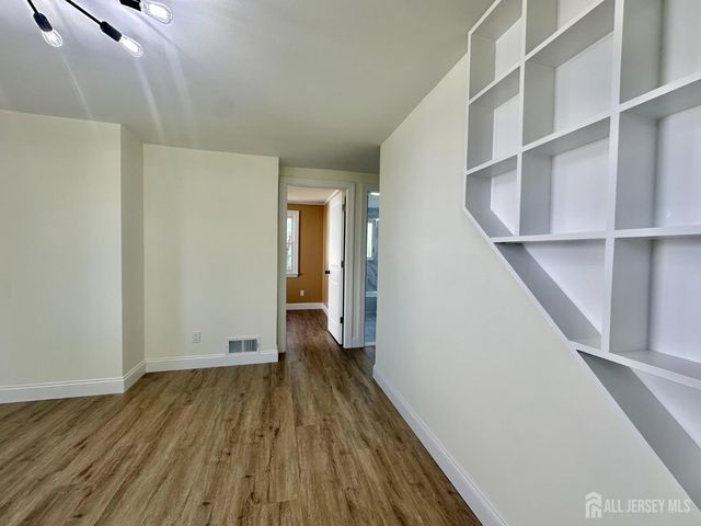 63 Murray Avenue, Piscataway, NJ 08854