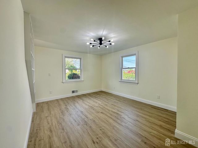 63 Murray Avenue, Piscataway, NJ 08854