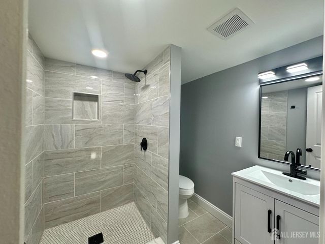 63 Murray Avenue, Piscataway, NJ 08854