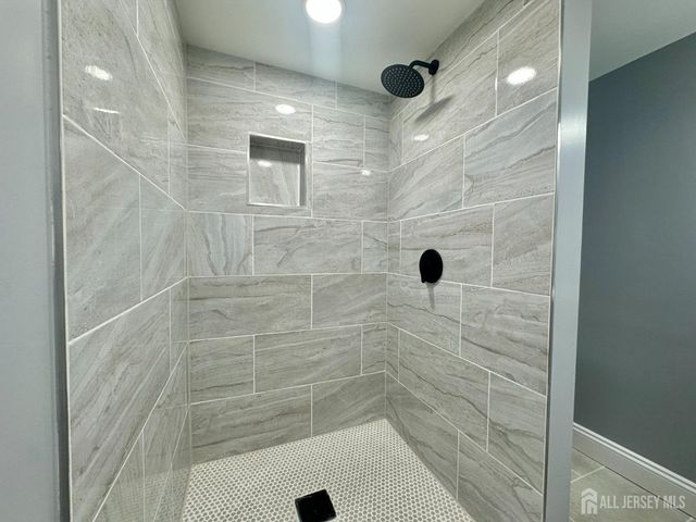 63 Murray Avenue, Piscataway, NJ 08854