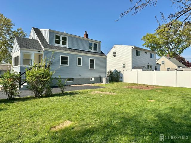 63 Murray Avenue, Piscataway, NJ 08854