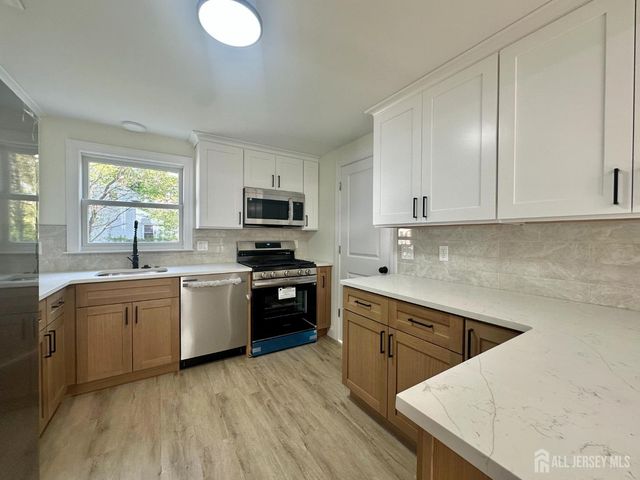 63 Murray Avenue, Piscataway, NJ 08854