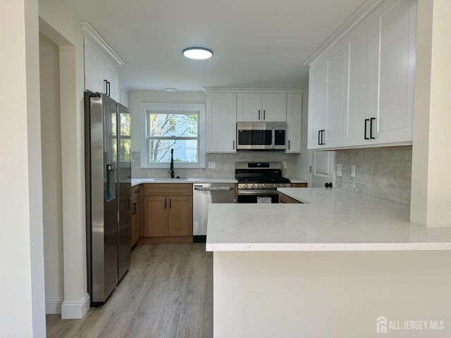 63 Murray Avenue, Piscataway, NJ 08854