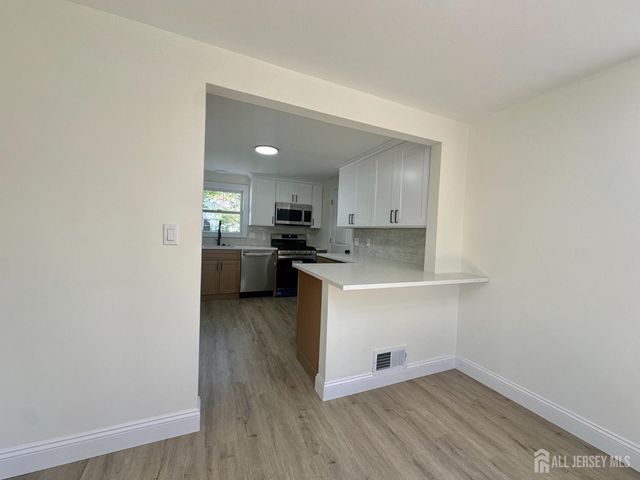 63 Murray Avenue, Piscataway, NJ 08854