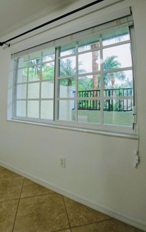 1000 Palm Trail 6, Delray Beach, FL 33483