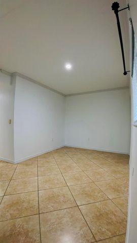 1000 Palm Trail 6, Delray Beach, FL 33483