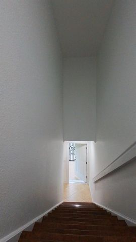 1000 Palm Trail 6, Delray Beach, FL 33483