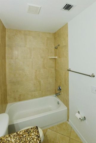 1000 Palm Trail 6, Delray Beach, FL 33483