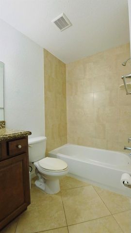 1000 Palm Trail 6, Delray Beach, FL 33483