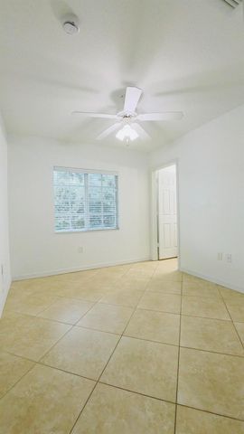 1000 Palm Trail 6, Delray Beach, FL 33483