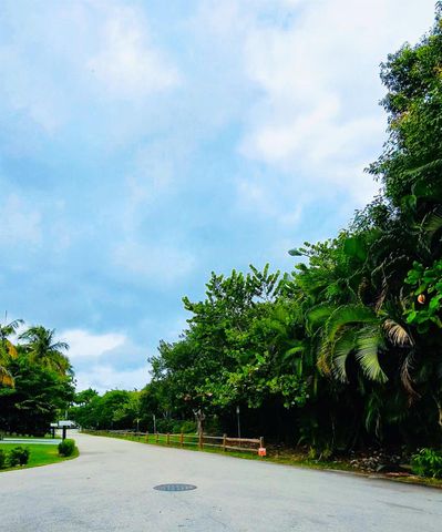 1000 Palm Trail 6, Delray Beach, FL 33483