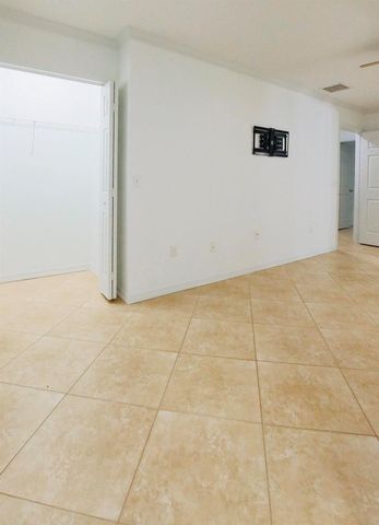 1000 Palm Trail 6, Delray Beach, FL 33483