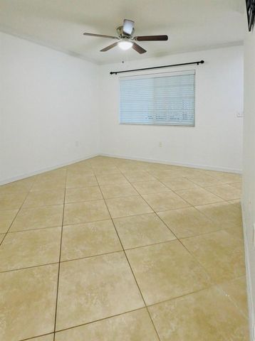 1000 Palm Trail 6, Delray Beach, FL 33483