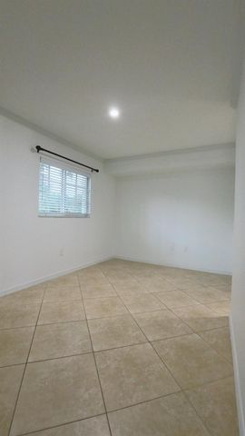 1000 Palm Trail 6, Delray Beach, FL 33483