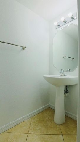 1000 Palm Trail 6, Delray Beach, FL 33483