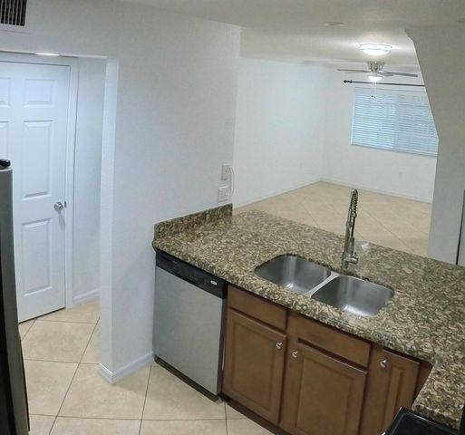 1000 Palm Trail 6, Delray Beach, FL 33483